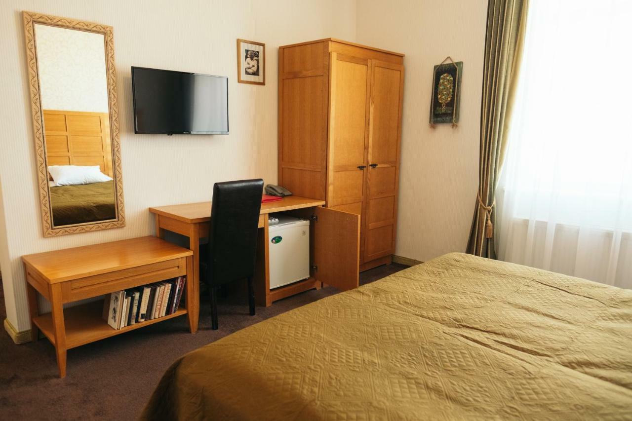 Hotel Vila Diemedis Паланга Экстерьер фото
