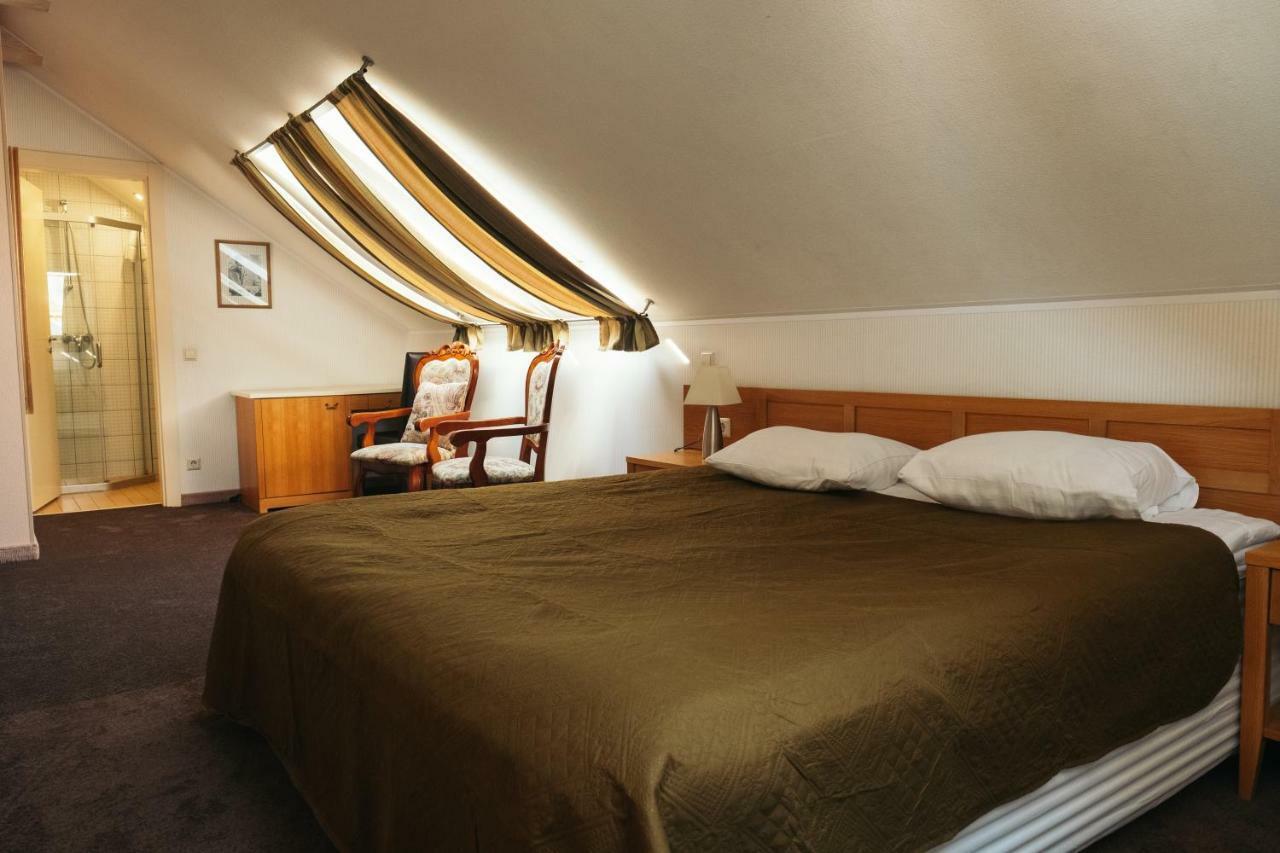 Hotel Vila Diemedis Паланга Экстерьер фото