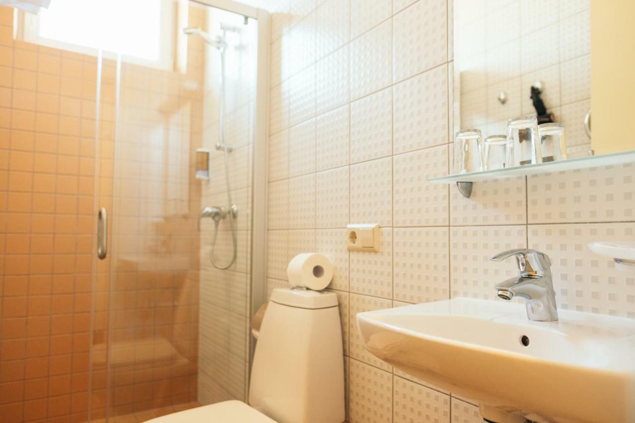 Hotel Vila Diemedis Паланга Экстерьер фото